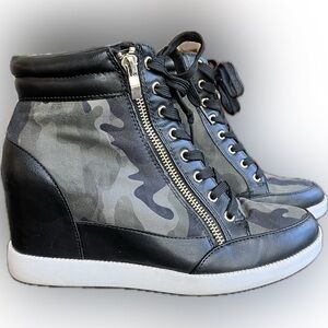 JustFab Black and Gray Lace Up Boots